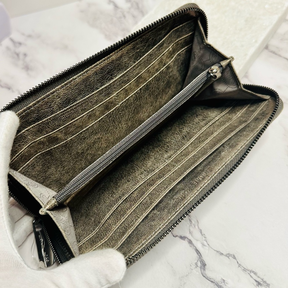 NEW! Michael Kors Distressed Quilted Dark Gray Nickel Leather & Stud Long Wallet - Picture 11 of 14